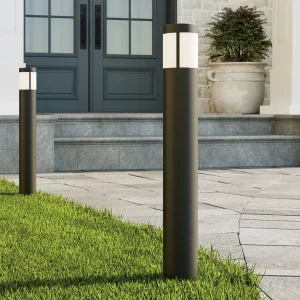 16265bkt30-landscape-round_bollard-detail-day-pdpprimary-wideroom-lgleft-1080x1080-1-webp
