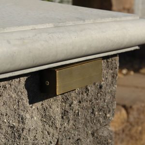 vanguard-8-12-volt-brass-wall-light-1375652435-1-jpg