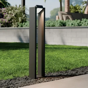 16263bkt27-landscape-aimed_bollard-detail-day-pdpprimary-wideroom-lgleft-1080x1080-1-webp