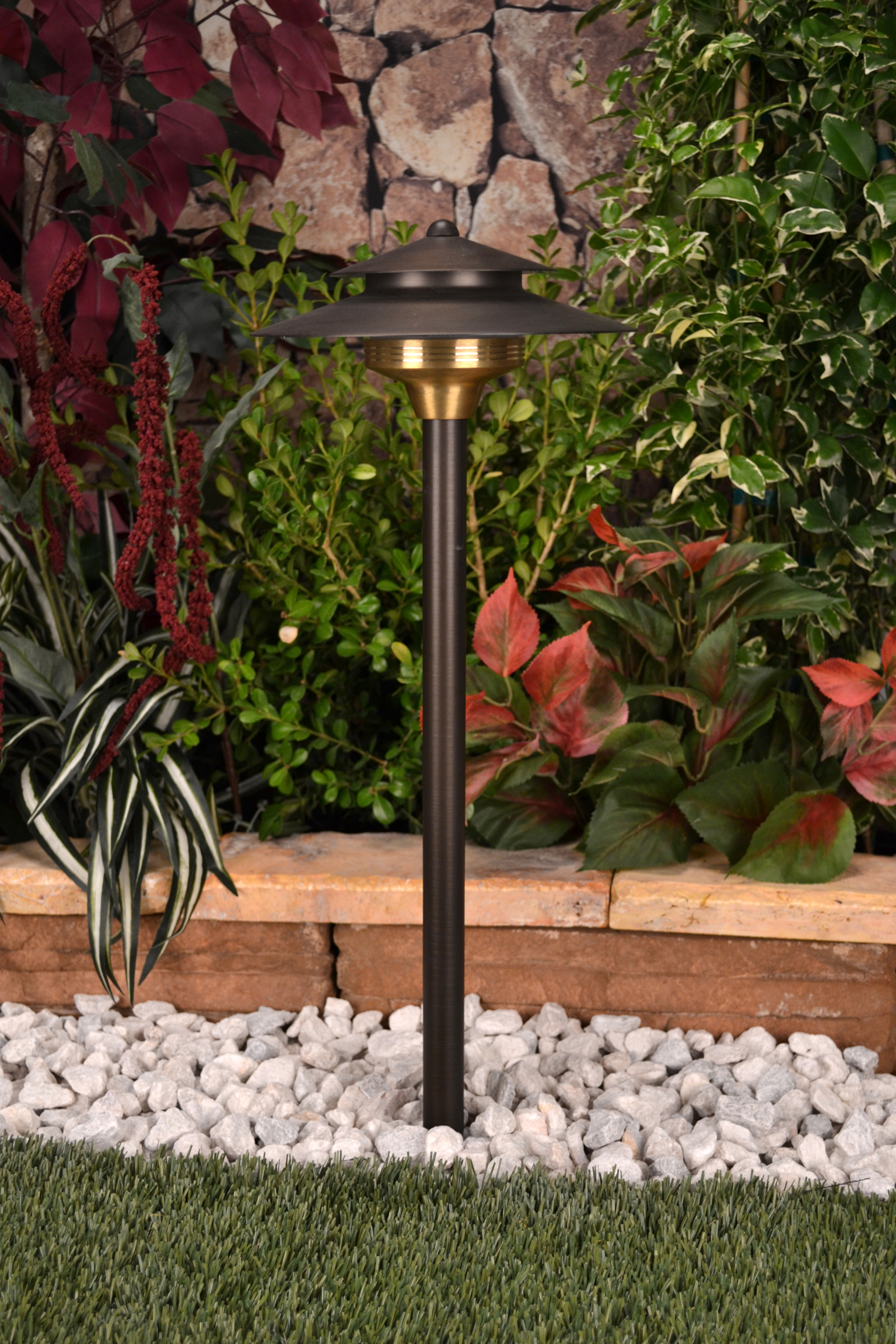 Saturn 18 Volt Brass Path Light by Unique Lighting Systems ...